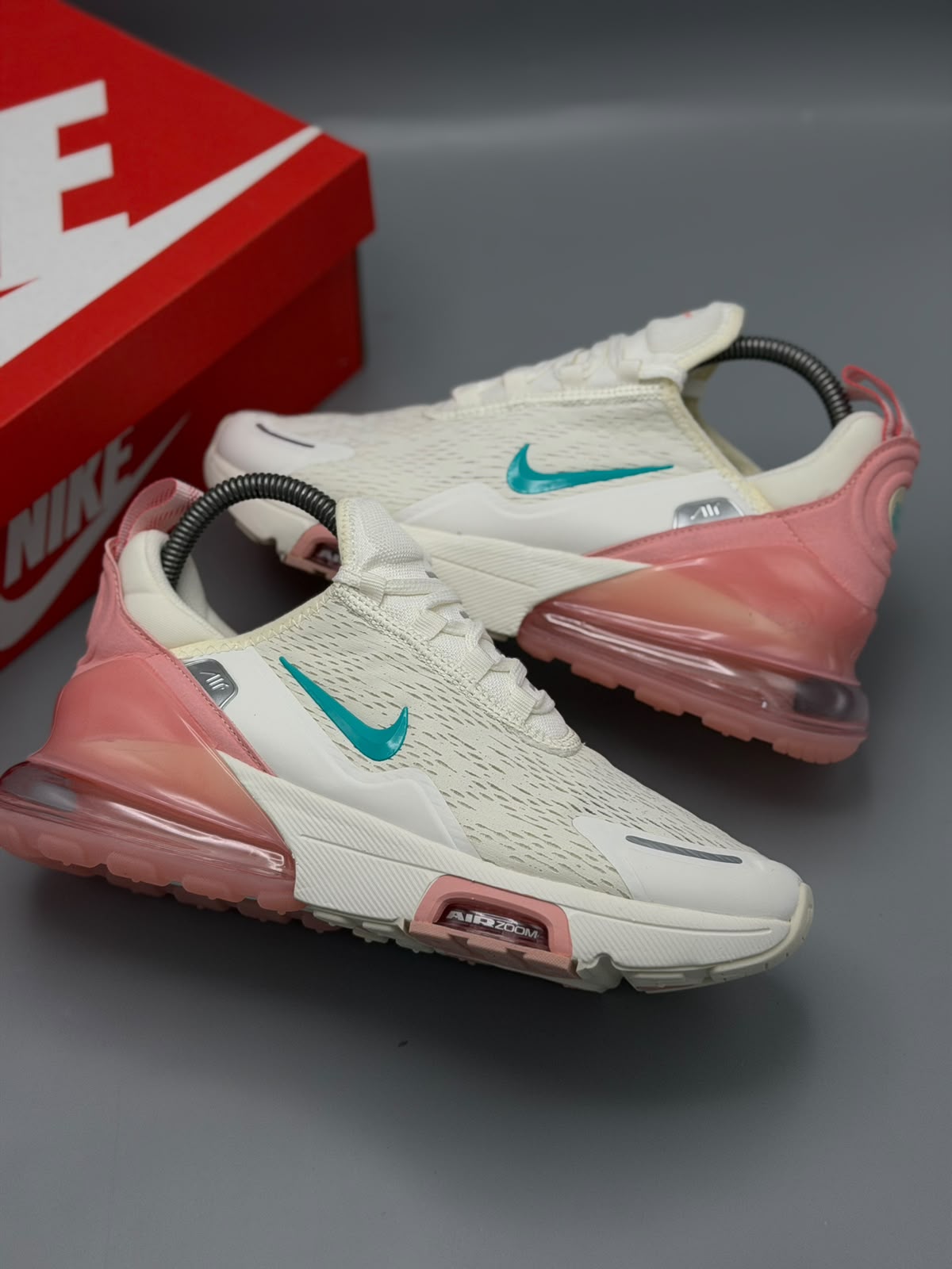 Nike Air Max 270