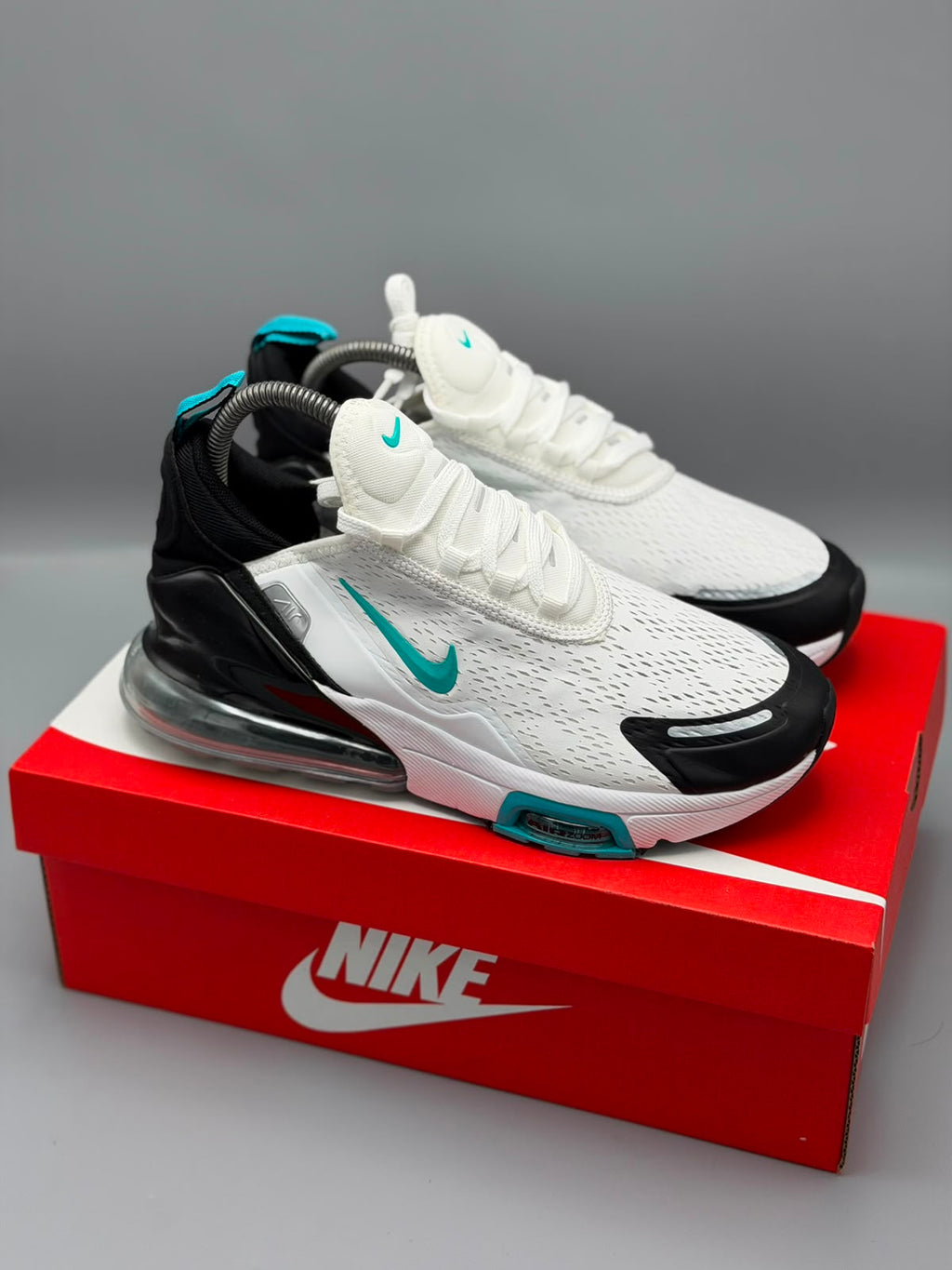 Nike Air Max 270