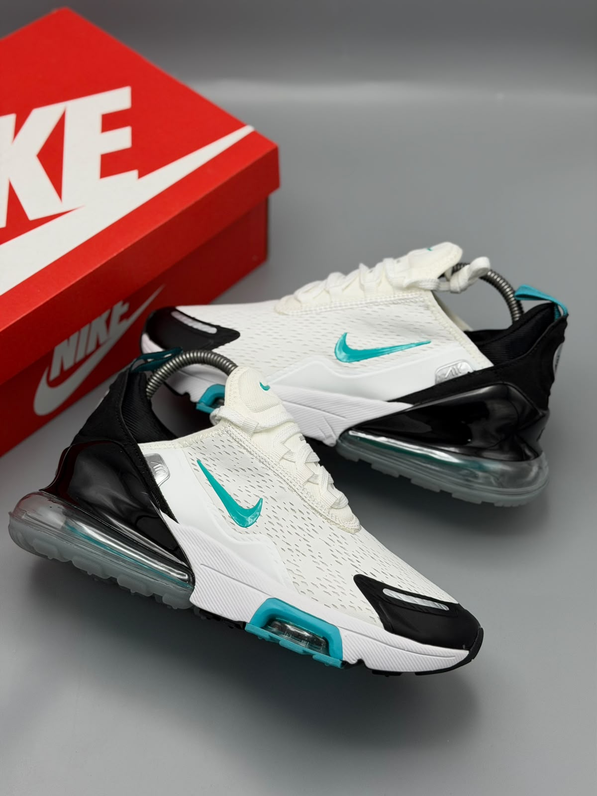 Nike Air Max 270