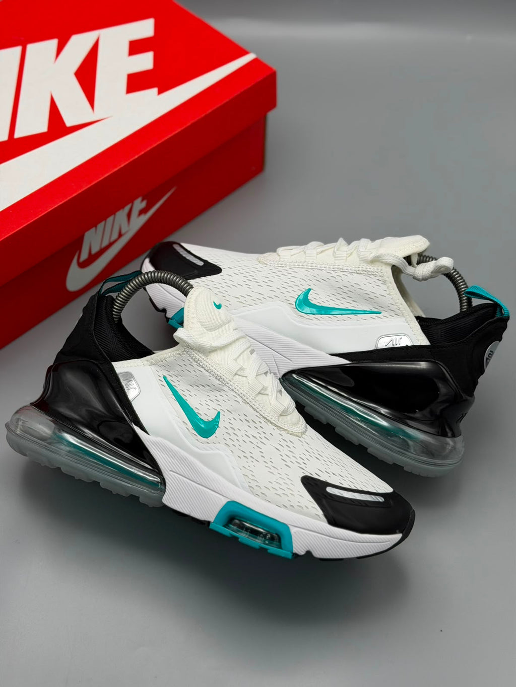 Nike Air Max 270