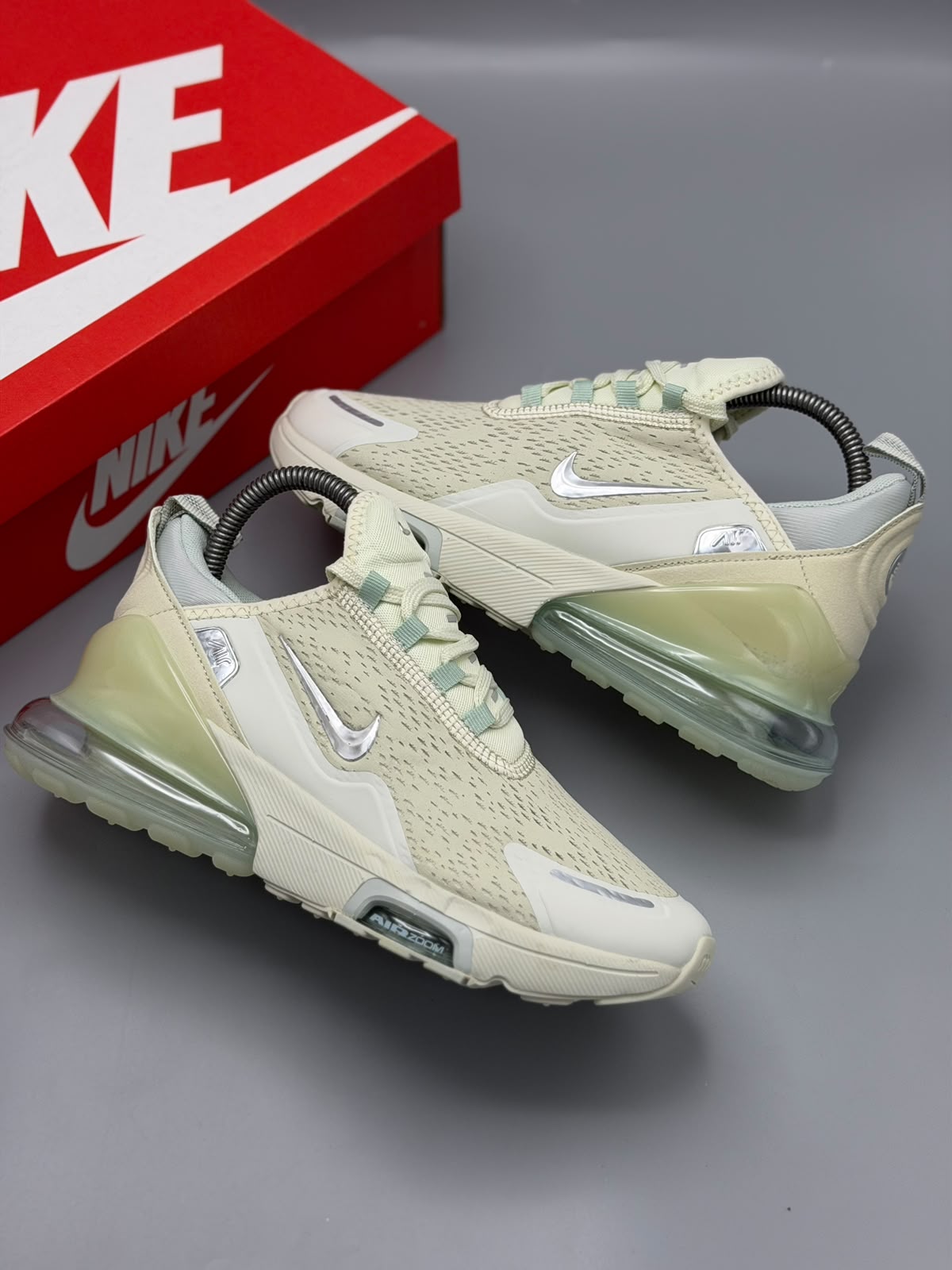 Nike Air Max 270