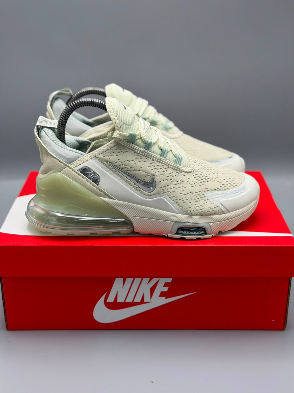 Nike Air Max 270