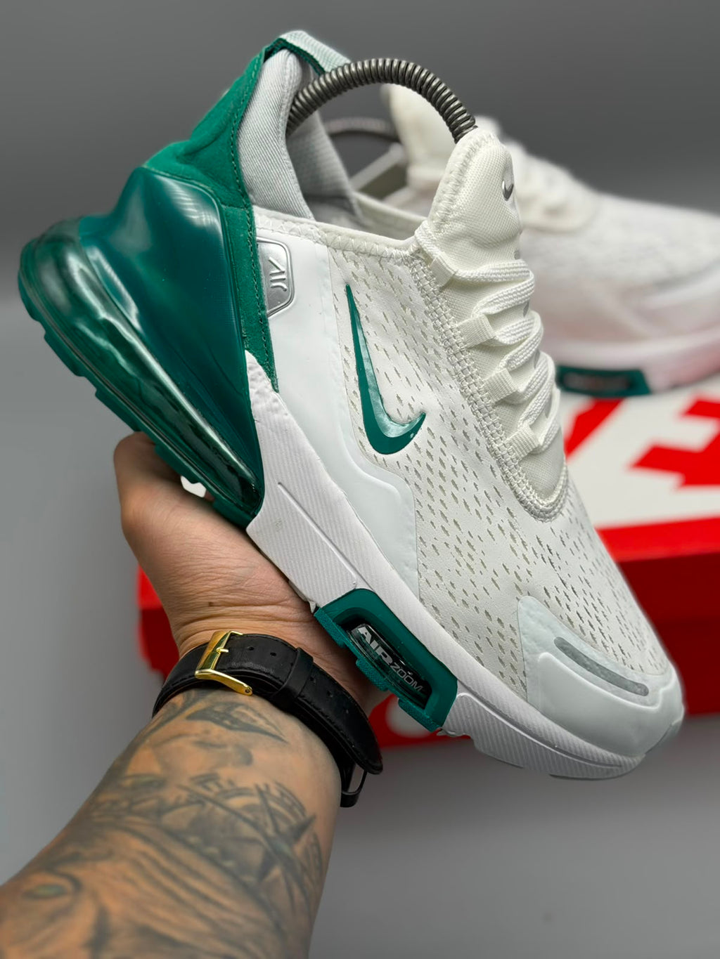 Nike Air Max 270