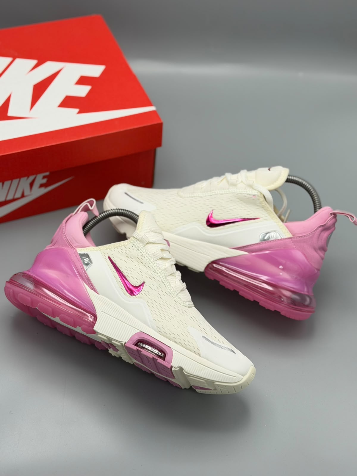 Nike Air Max 270