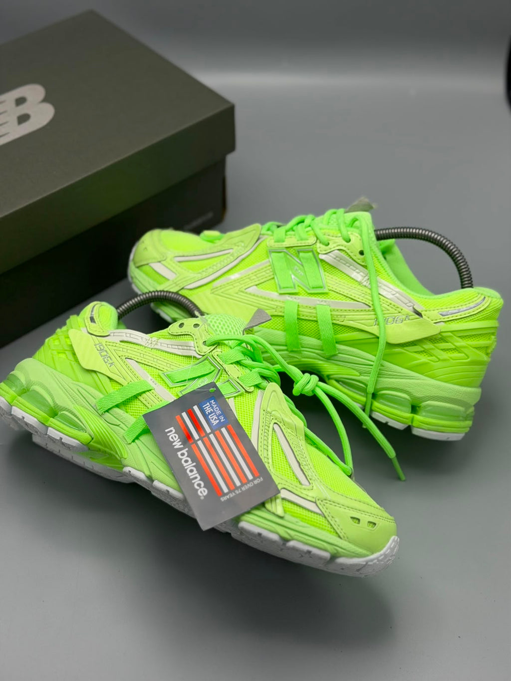 New Balance 1906A – Verde Neón / Verde Lima / Plateado