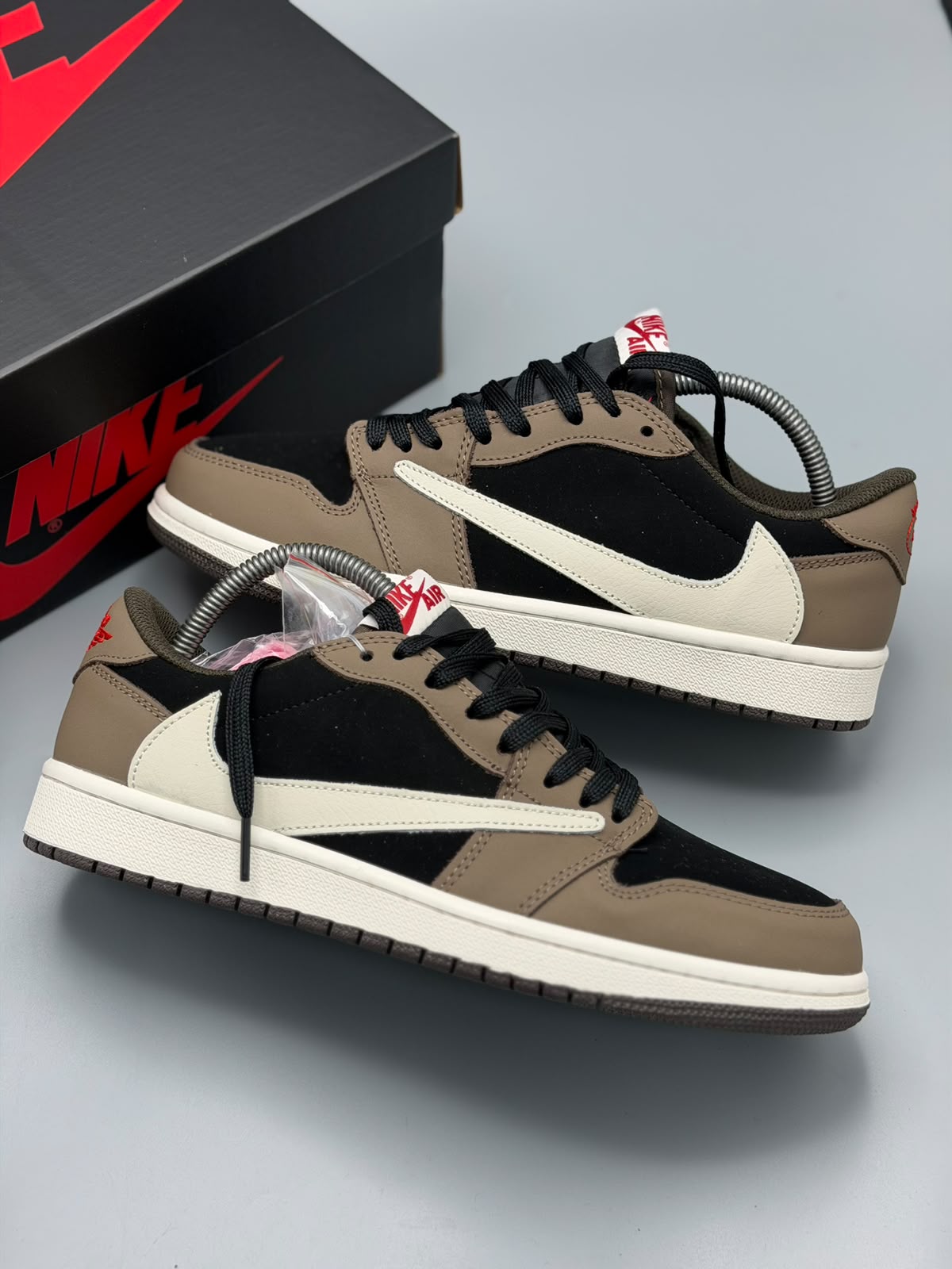 Air Jordan 1 x Travis Scott – Café Mocha / Negro / Crema