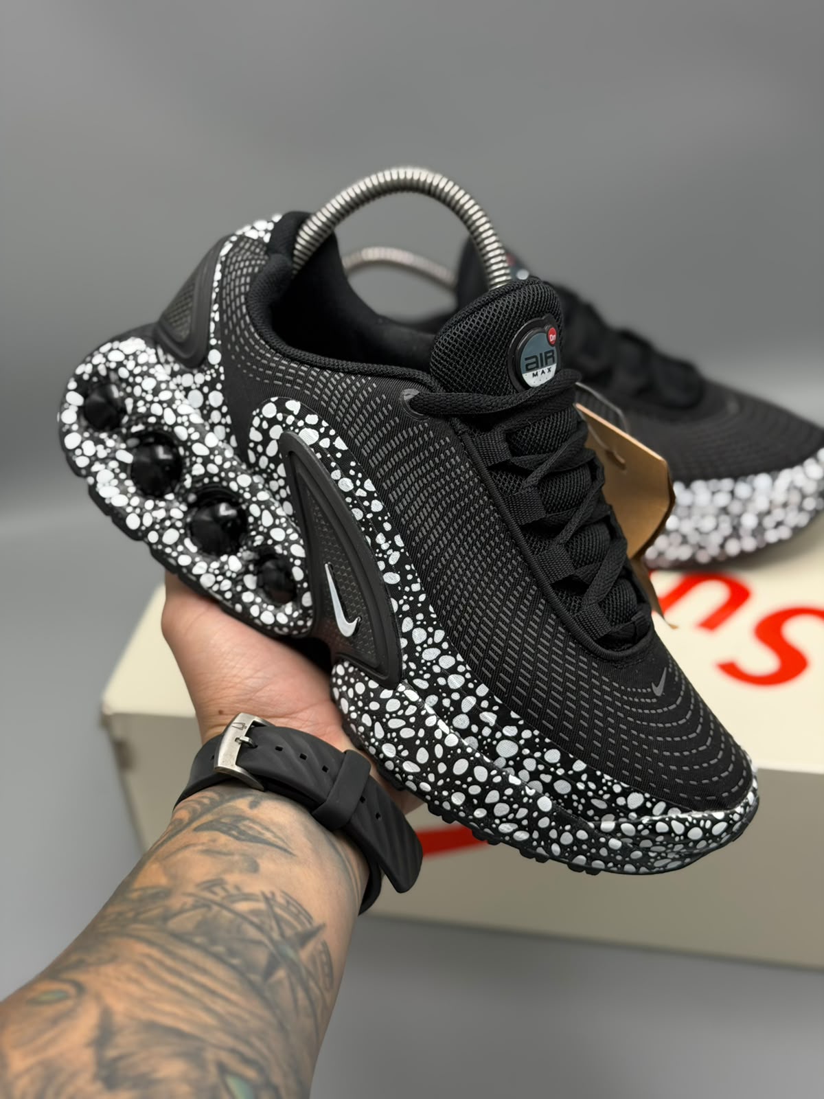 Nike Air Max Dn – Negro / Blanco