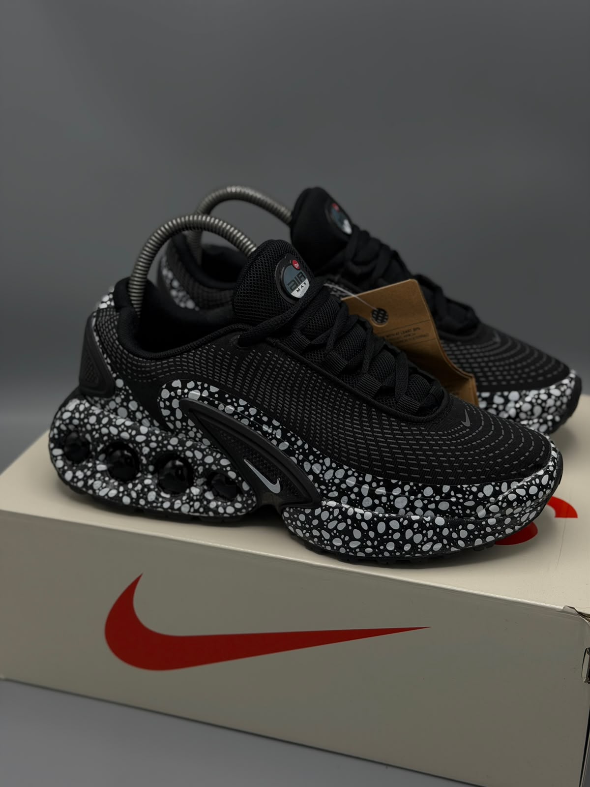 Nike Air Max Dn – Negro / Blanco