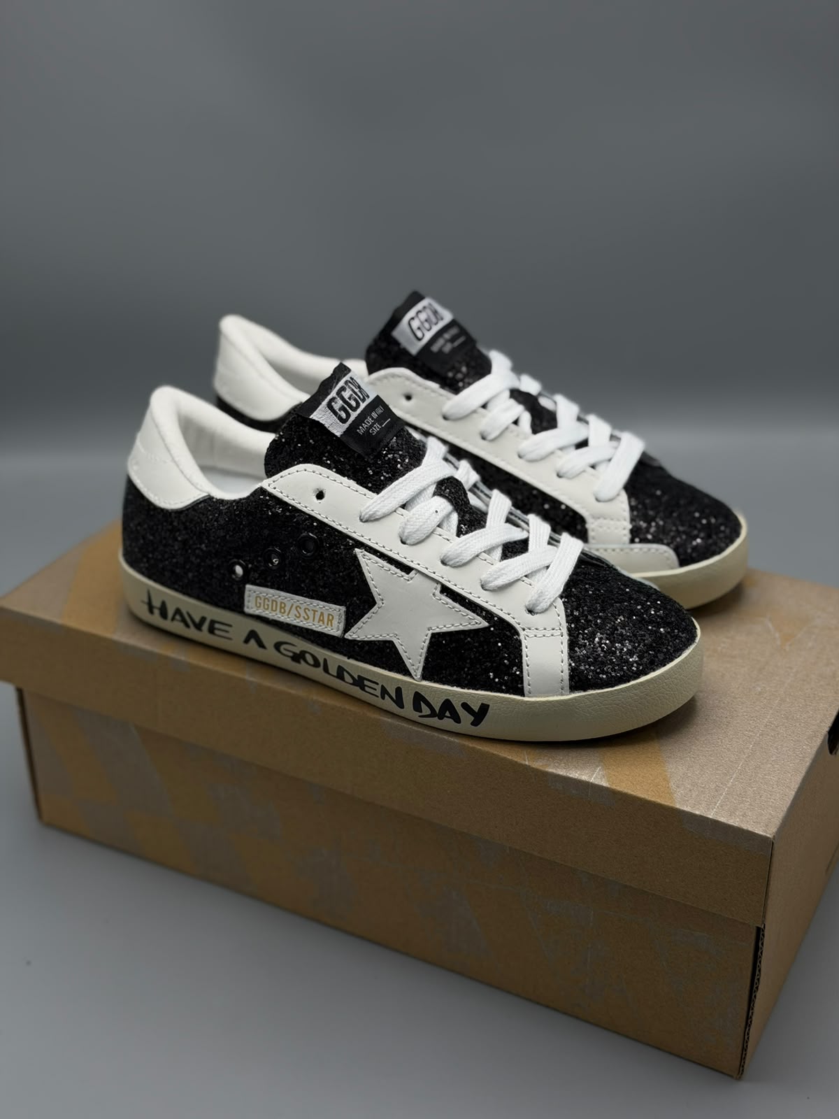 Golden Goose Superstar – Negro / Blanco / Beige