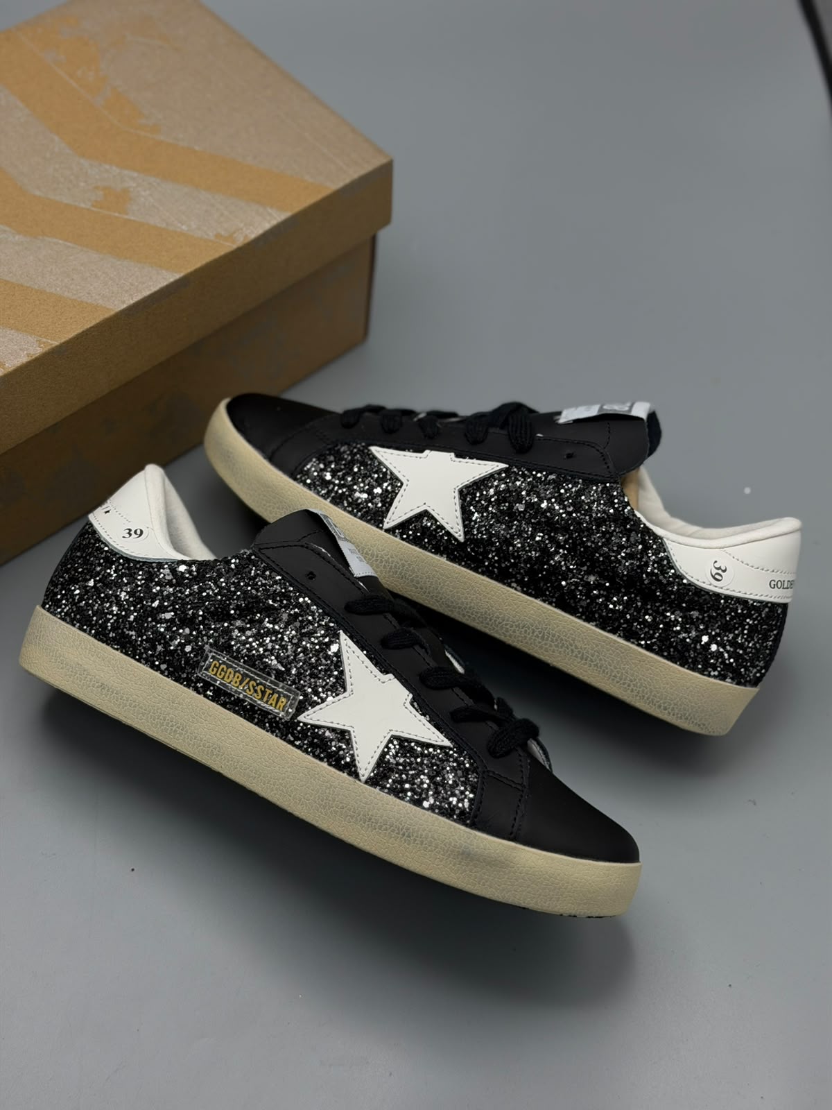Golden Goose Superstar – Negro / Blanco / Beige