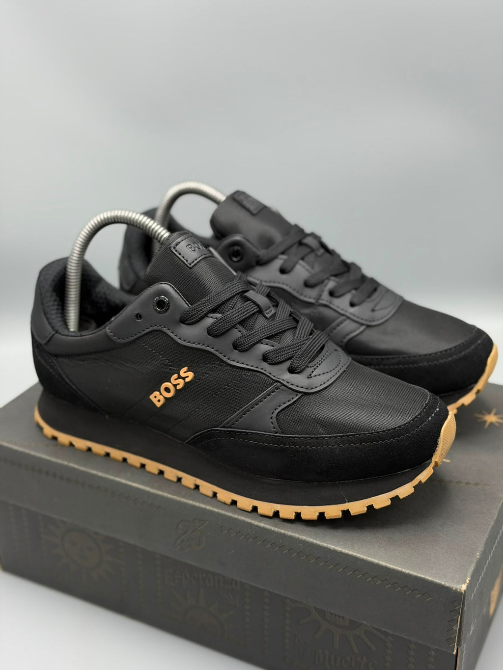 Hugo Boss – Negro / Camel / Miel 🖤🤎✨