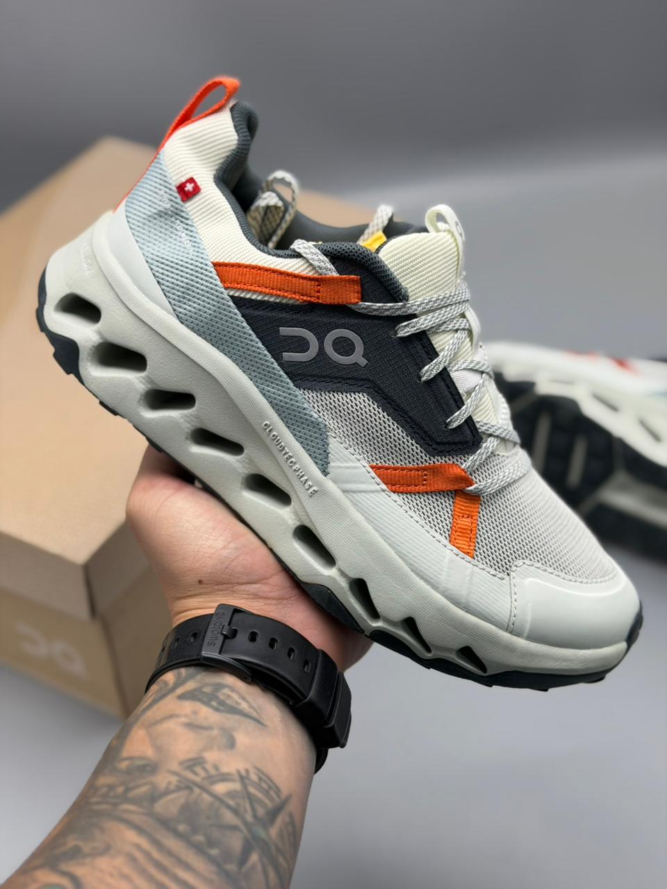 On Running CloudTec – Blanco / Gris / Naranja / Negro