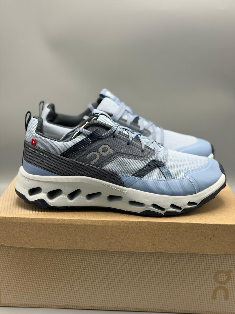 On Running Trail – Azul / Gris / Blanco / Negro