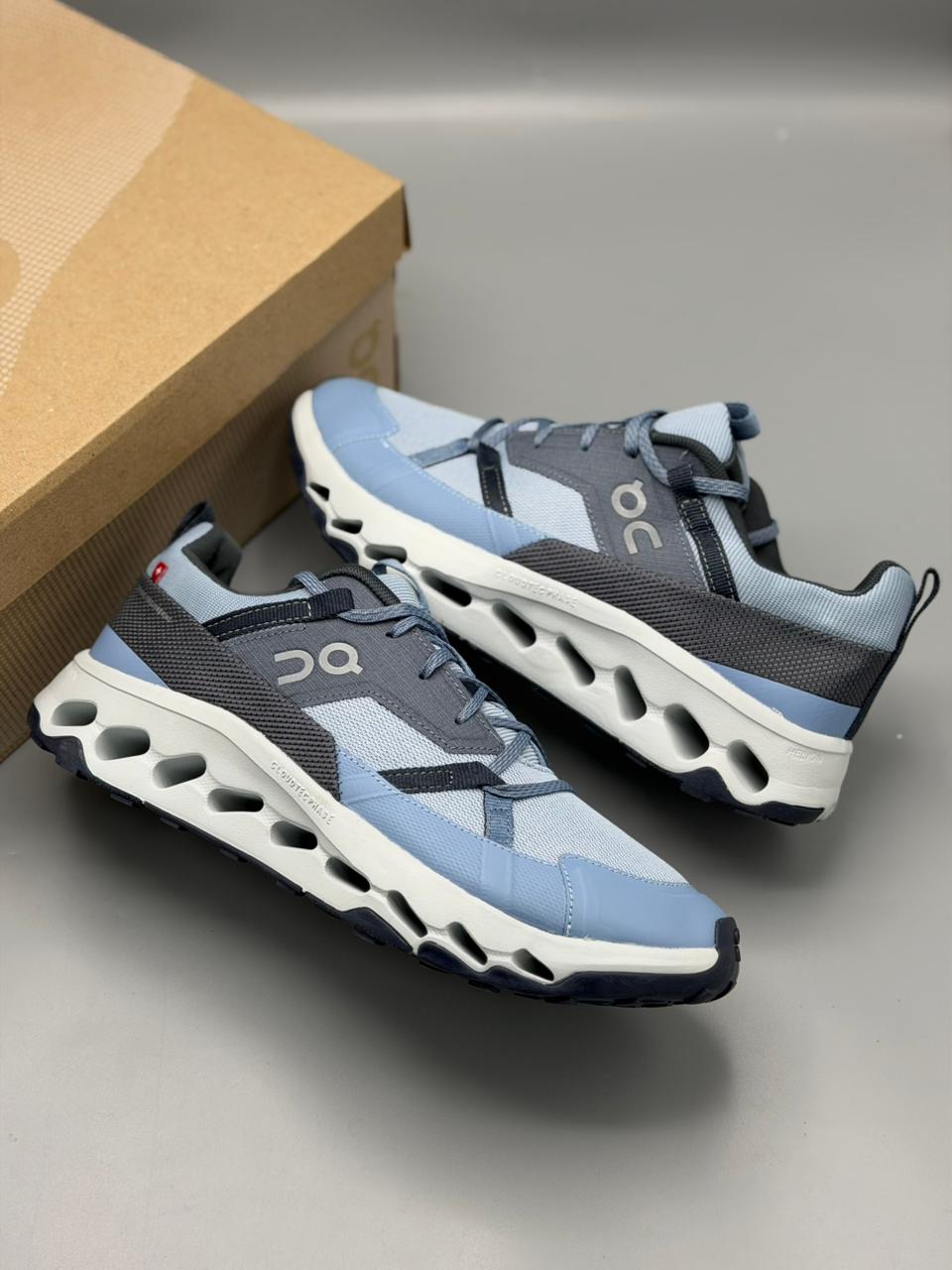 On Running Trail – Azul / Gris / Blanco / Negro