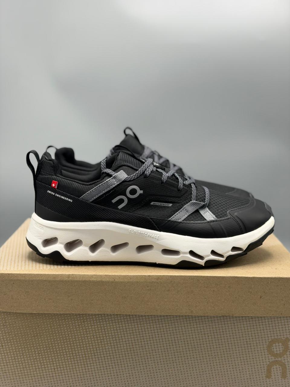 On Cloudhorizon Waterproof – Negro / Gris Grafito / Blanco