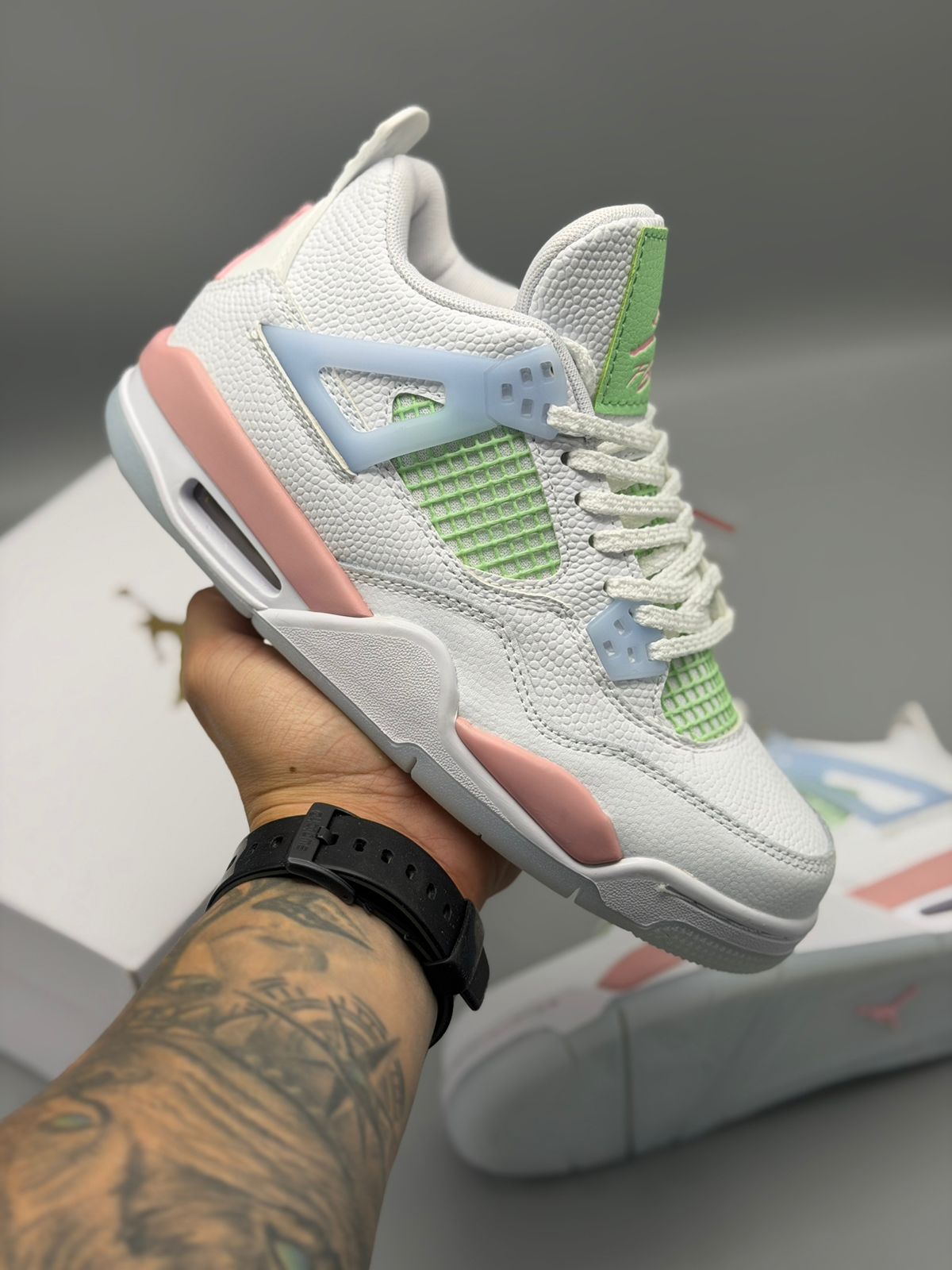 Jordan 4 Retro – Blanco / Verde Lima / Azul Hielo / Rosa Pastel