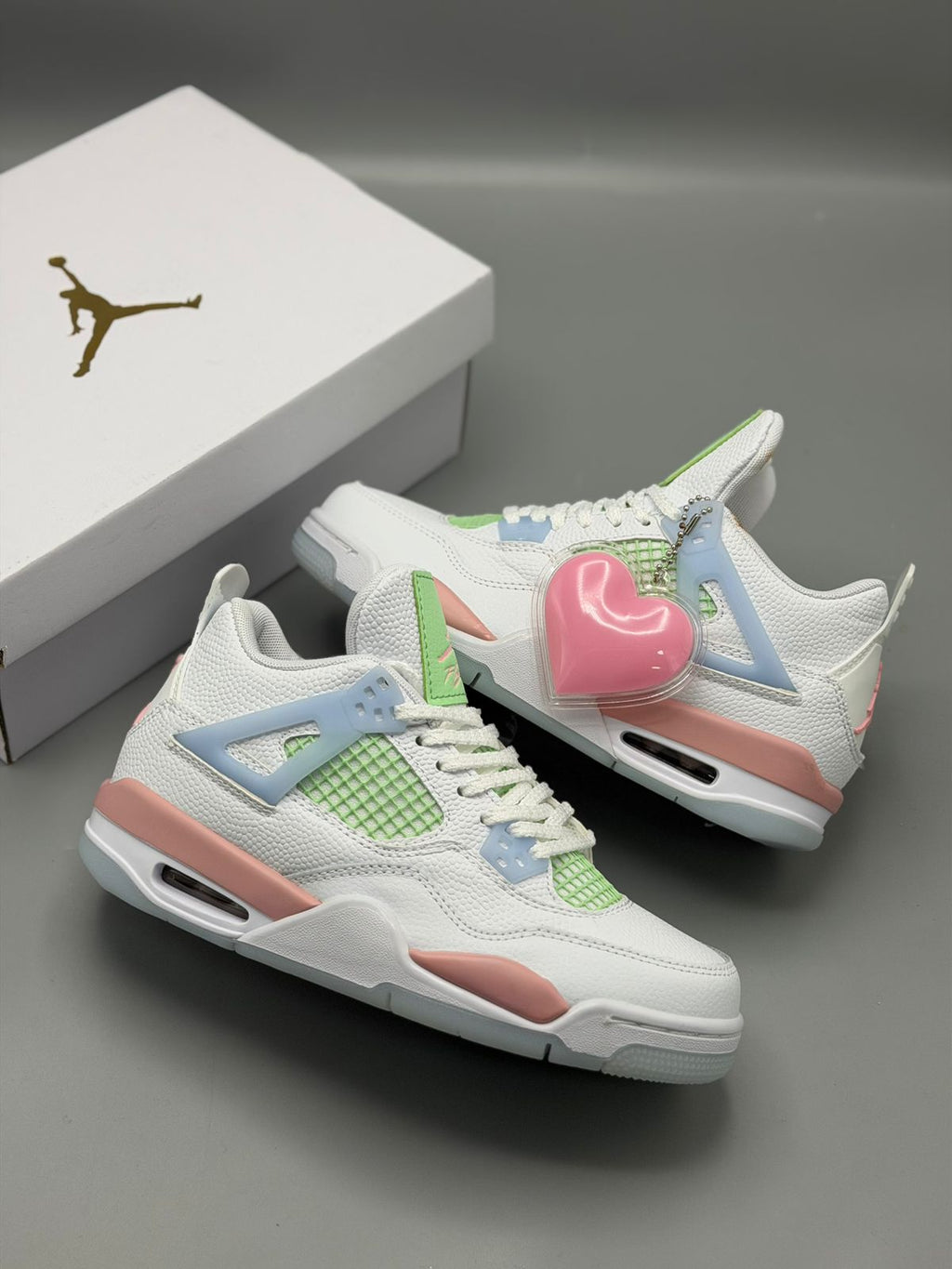 Jordan 4 Retro – Blanco / Verde Lima / Azul Hielo / Rosa Pastel