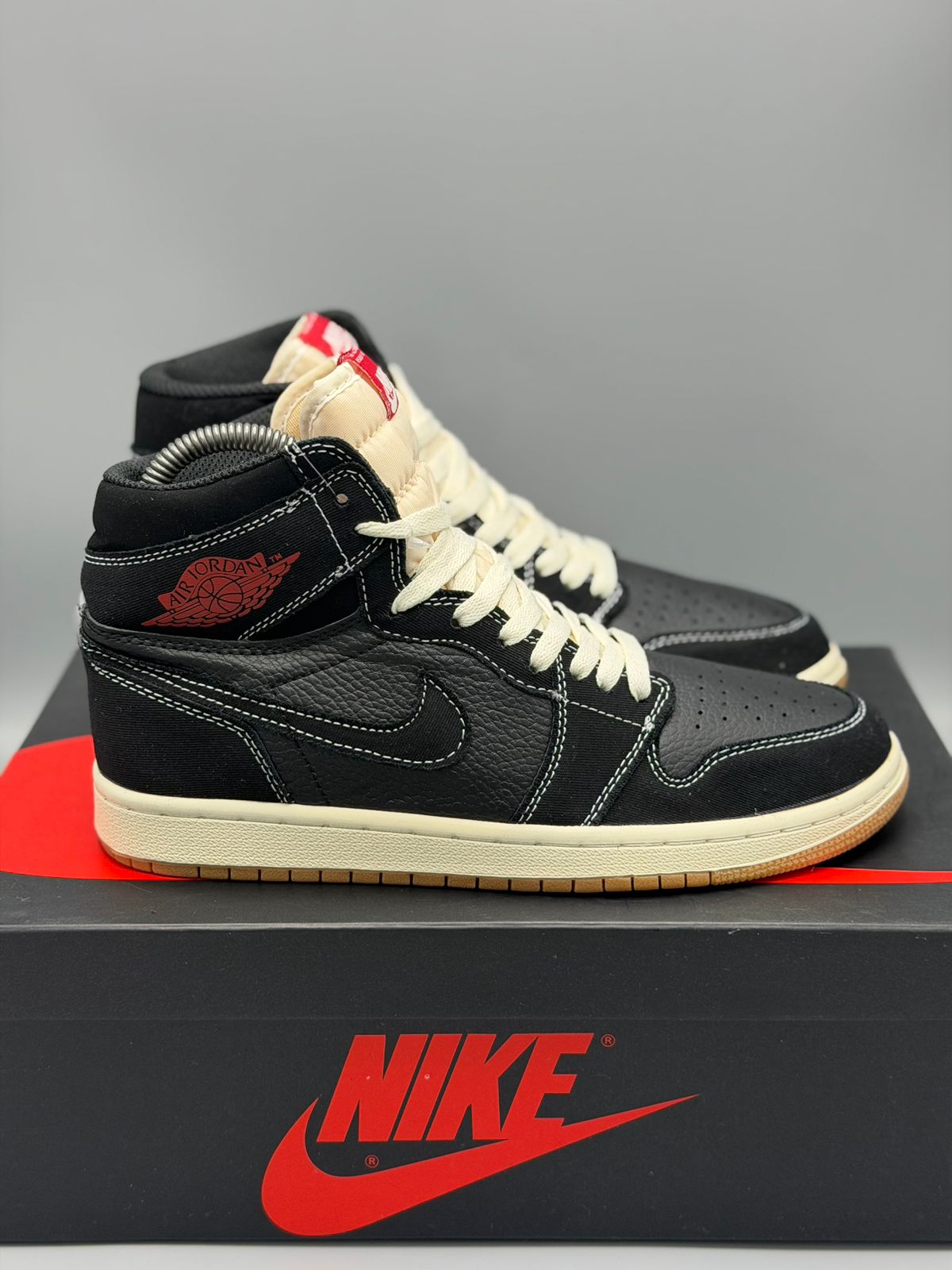 Air Jordan 1 Retro – Negro / Crema / Rojo / Caramelo