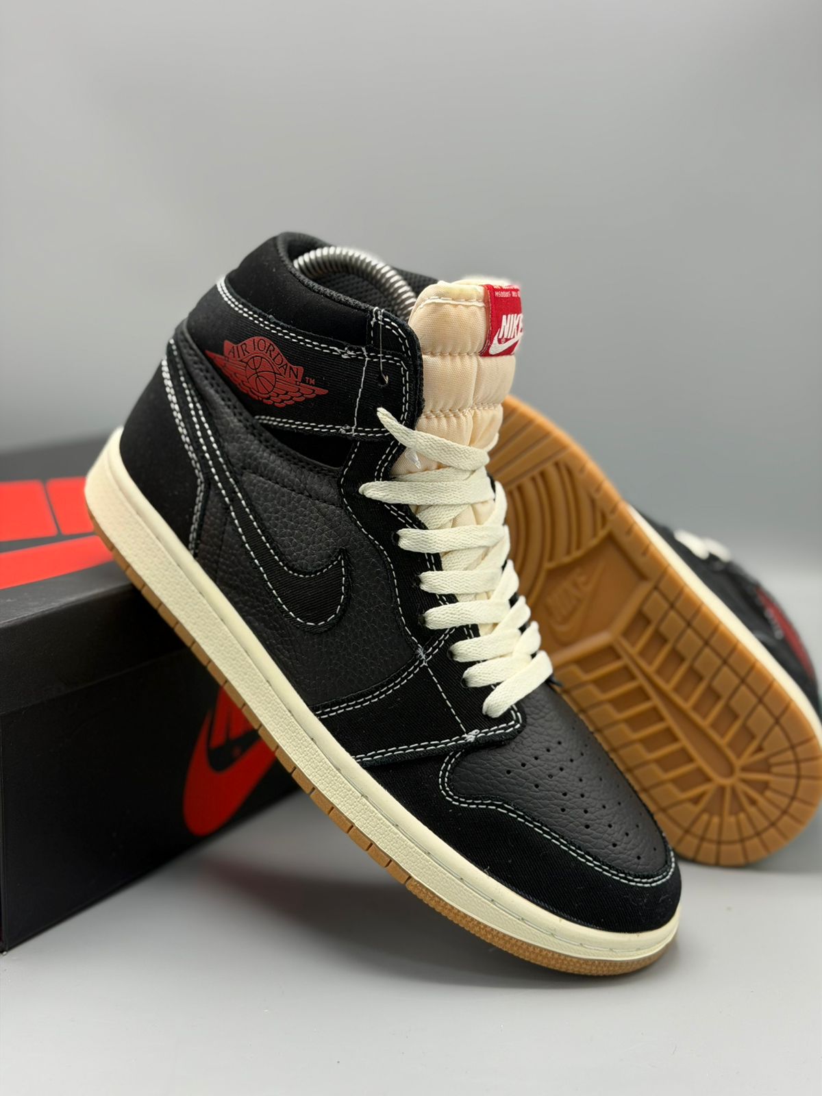 Air Jordan 1 Retro – Negro / Crema / Rojo / Caramelo