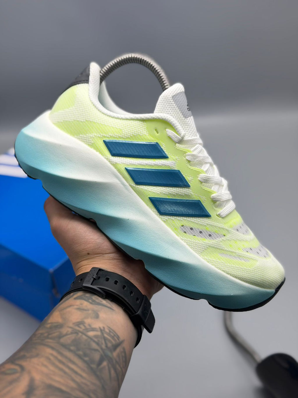 Adidas Adizero – Verde Neón / Blanco / Azul Petróleo
