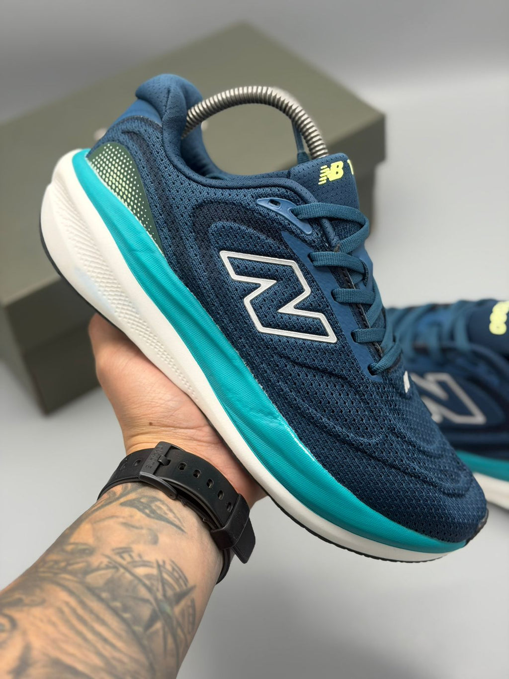 New Balance Running – Azul Marino / Turquesa / Blanco
