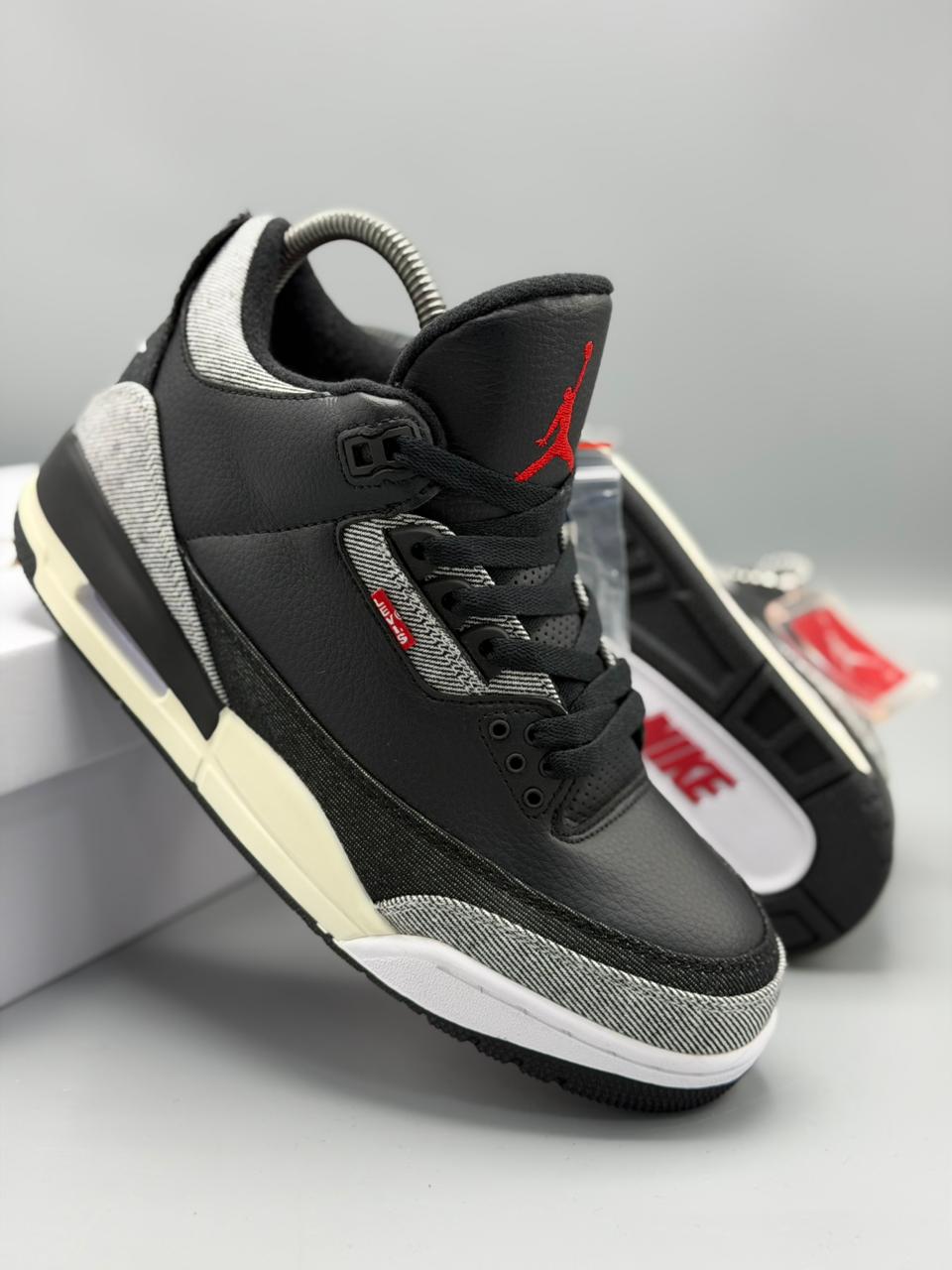 Air Jordan 3 – Negro / Gris Cemento / Rojo / Crema