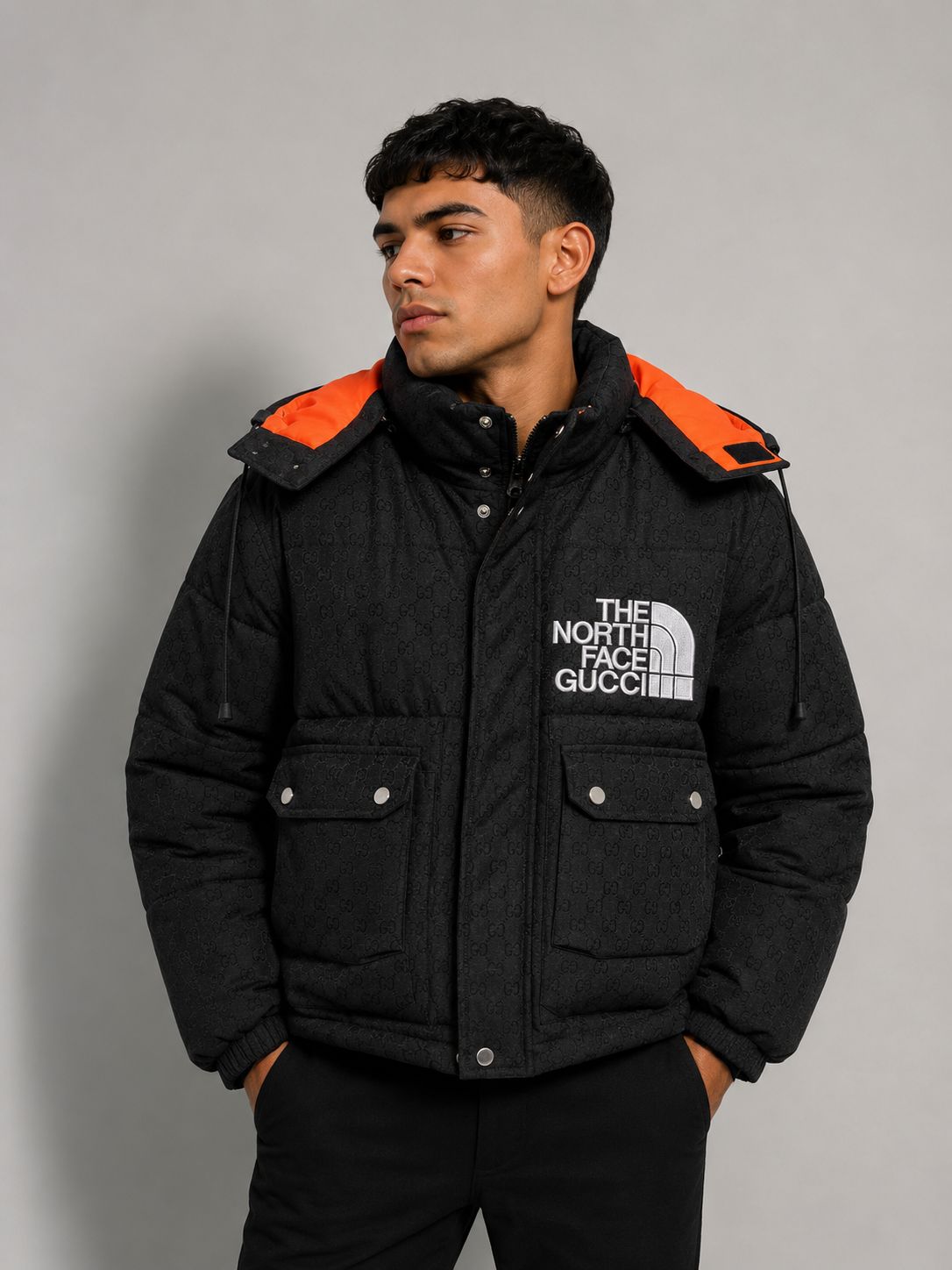 Chaqueta The North Face x Gucci Puffer Monogram – Negra / Naranja / Blanca