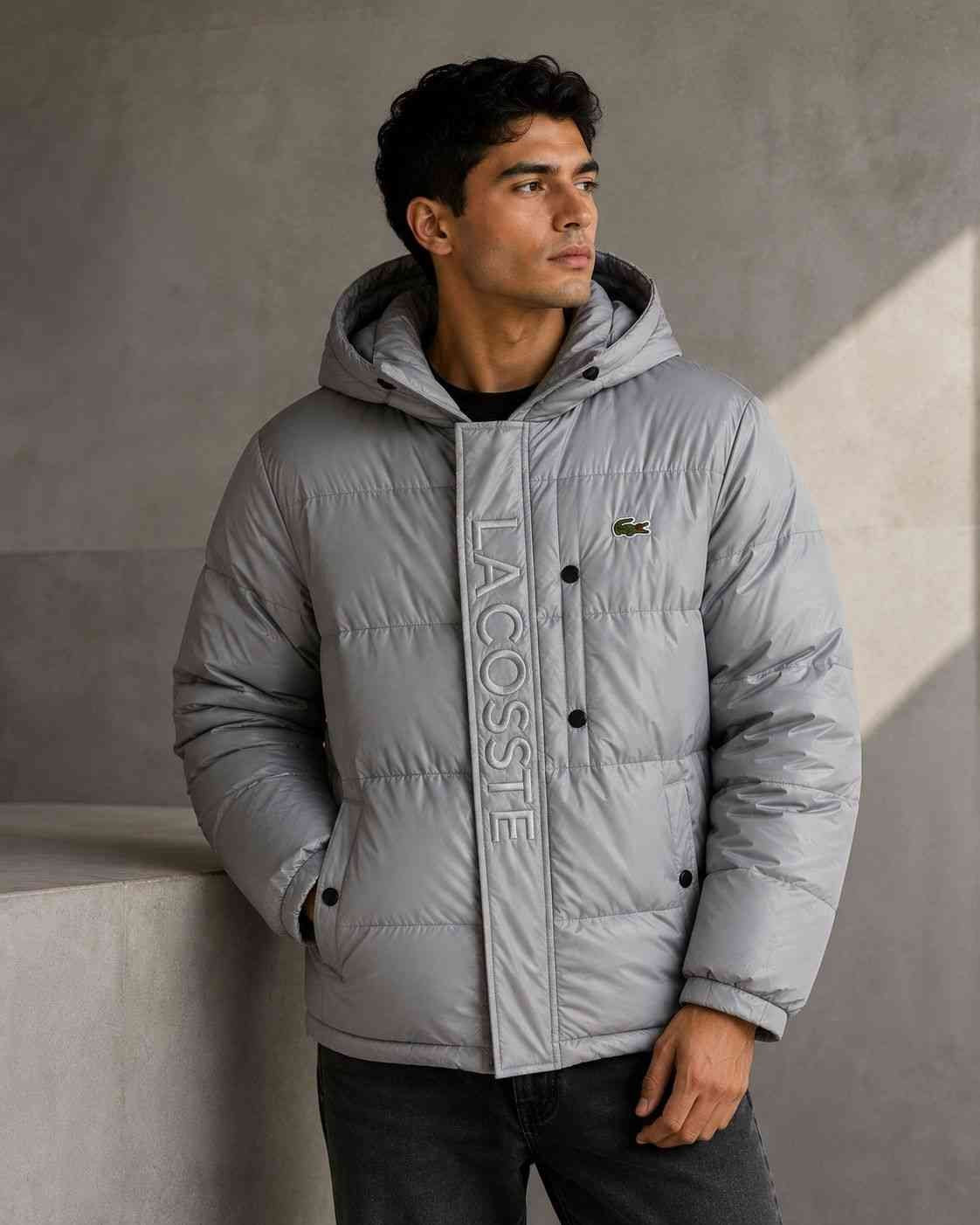 Chaqueta Lacoste Acolchada con Capucha – Gris Plata