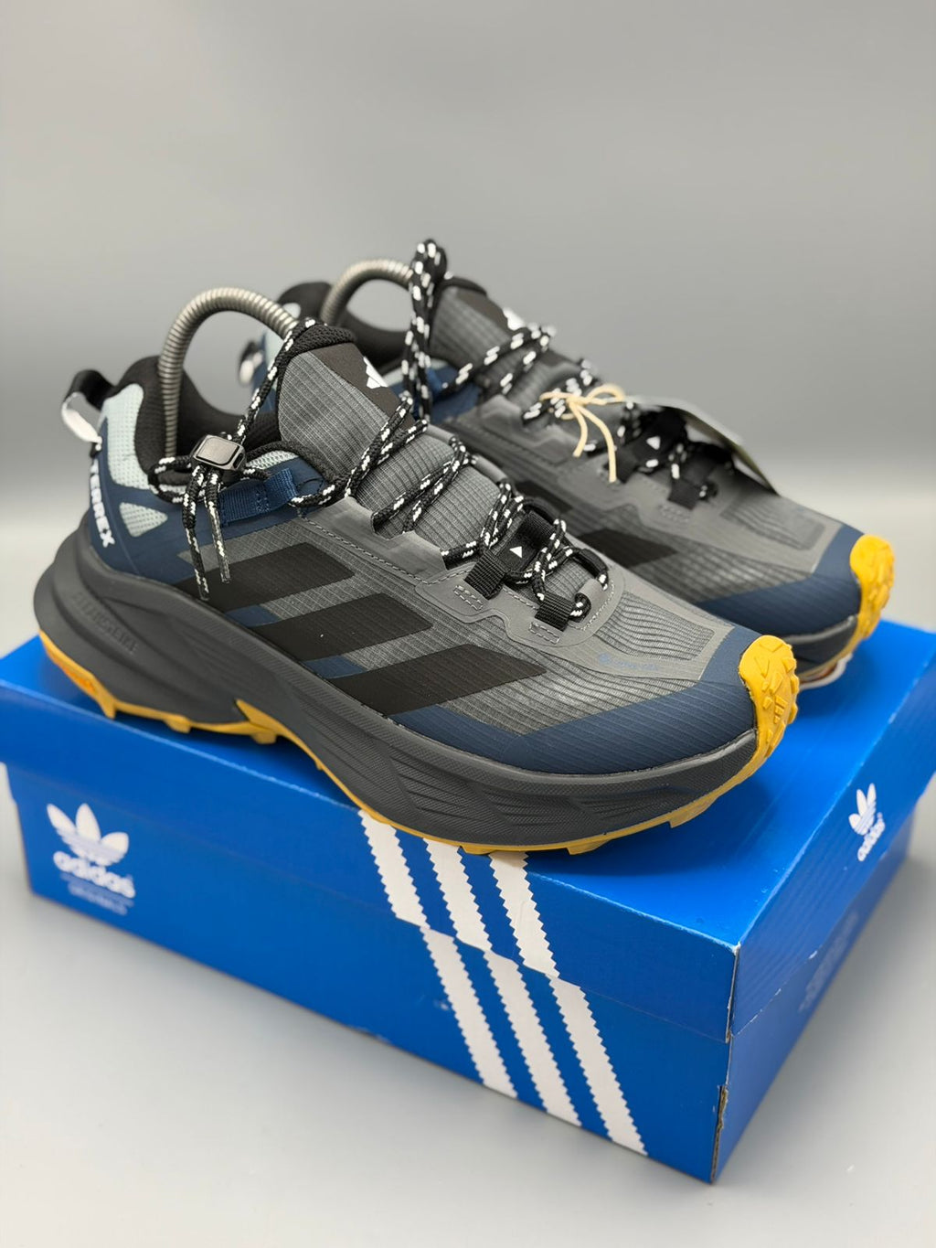 Adidas Terrex Gore-Tex – Café / Gris Oscuro / Azul Gris / Negro Turquesa
