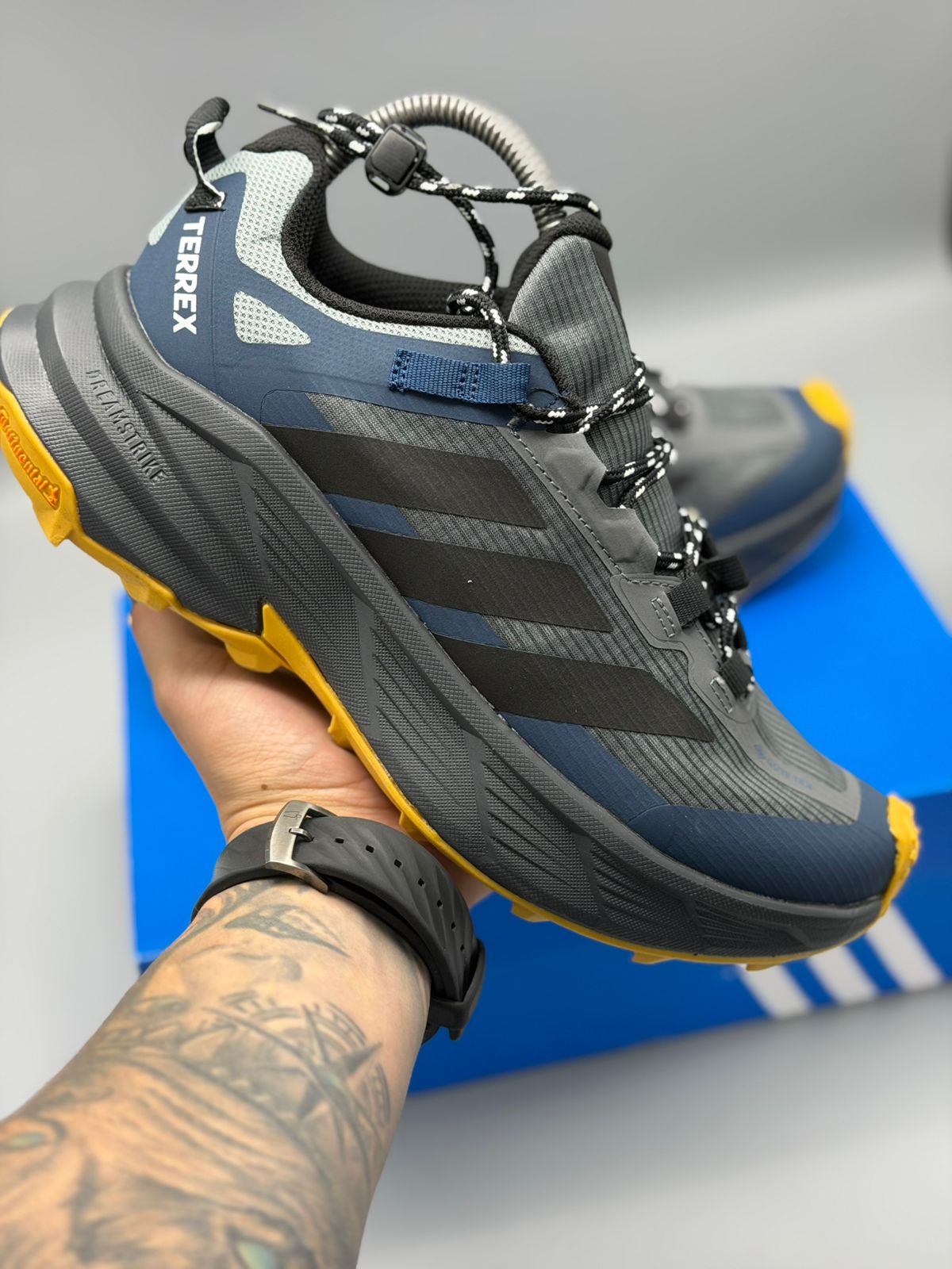 Adidas Terrex Gore-Tex – Café / Gris Oscuro / Azul Gris / Negro Turquesa