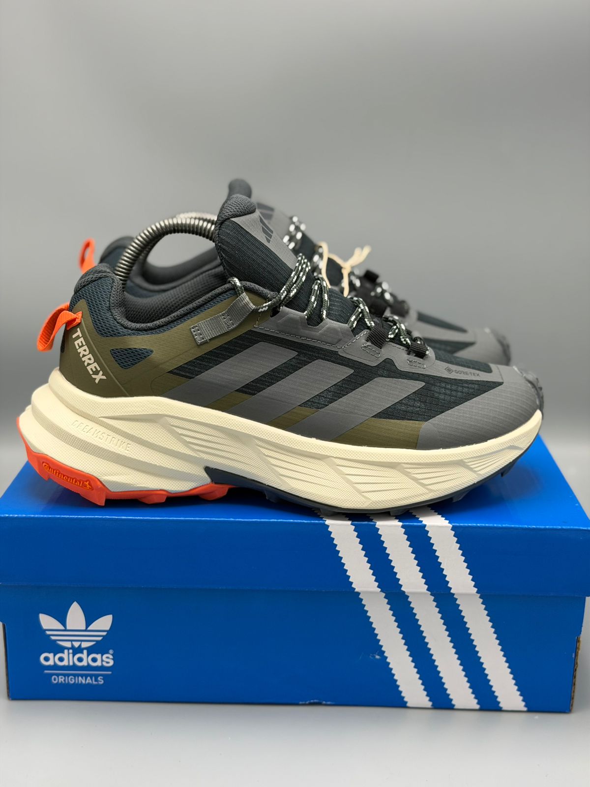 Adidas Terrex Gore-Tex – Café / Gris Oscuro / Azul Gris / Negro Turquesa