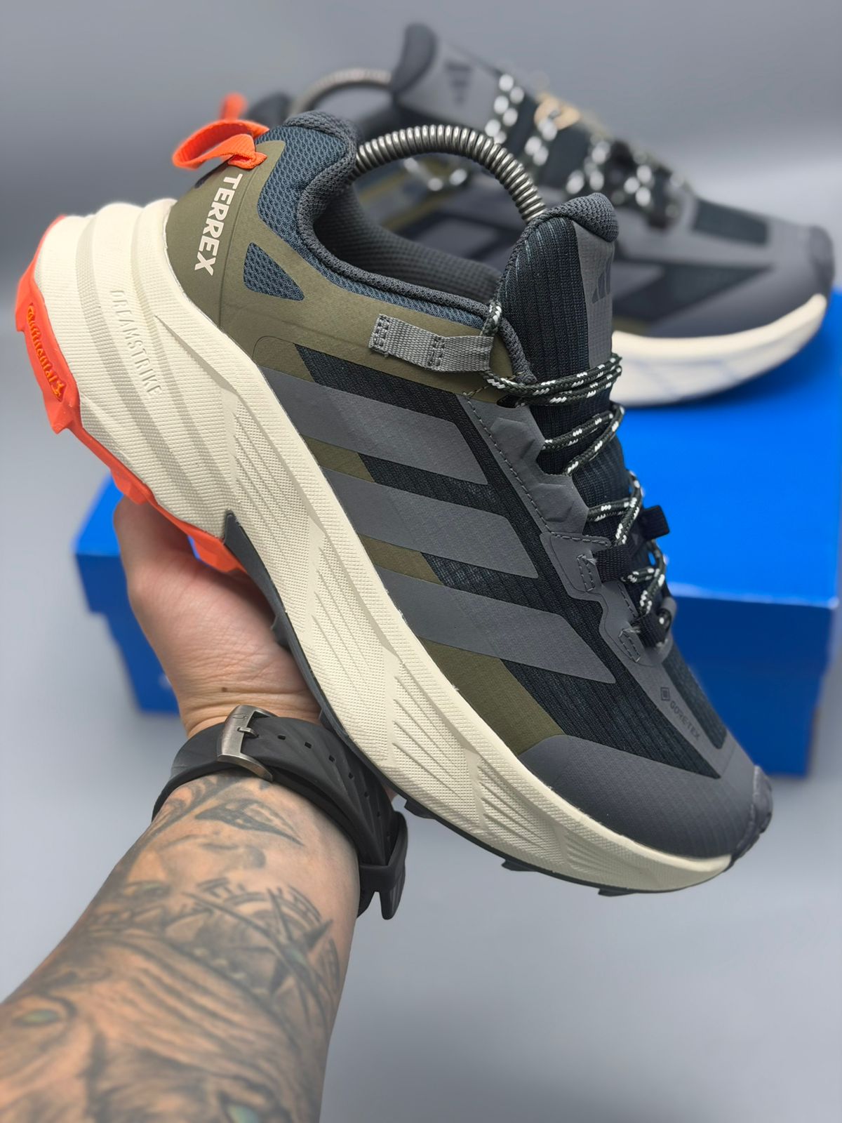 Adidas Terrex Gore-Tex – Café / Gris Oscuro / Azul Gris / Negro Turquesa