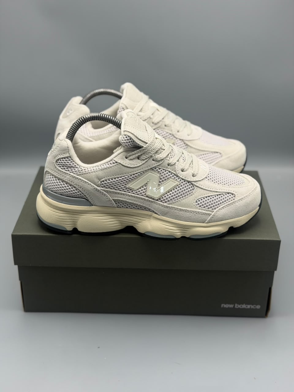 New Balance 509 – Beige Claro / Crema / Gris
