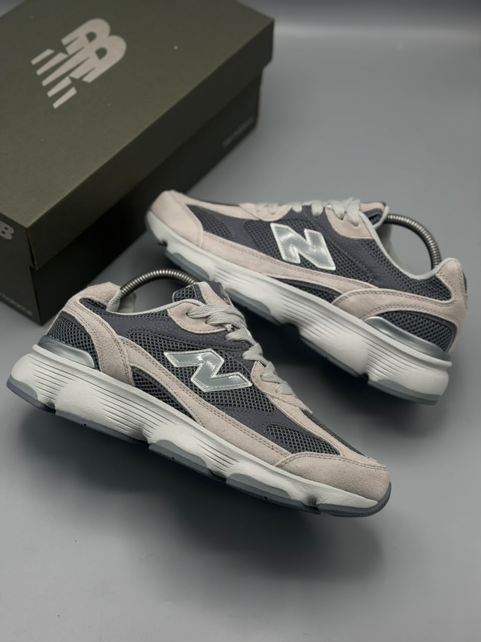New Balance 603 – Gris
