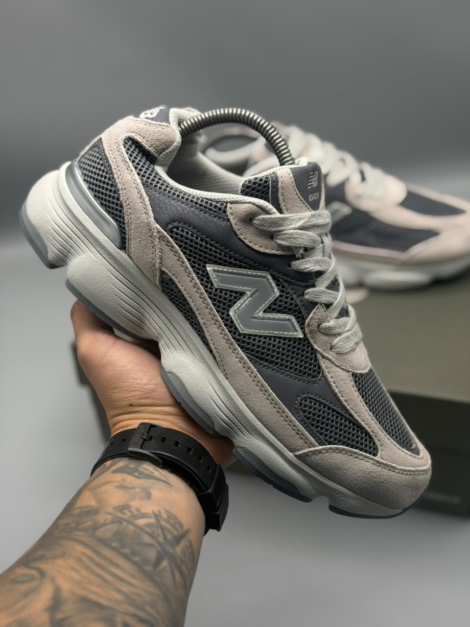 New Balance 603 – Gris