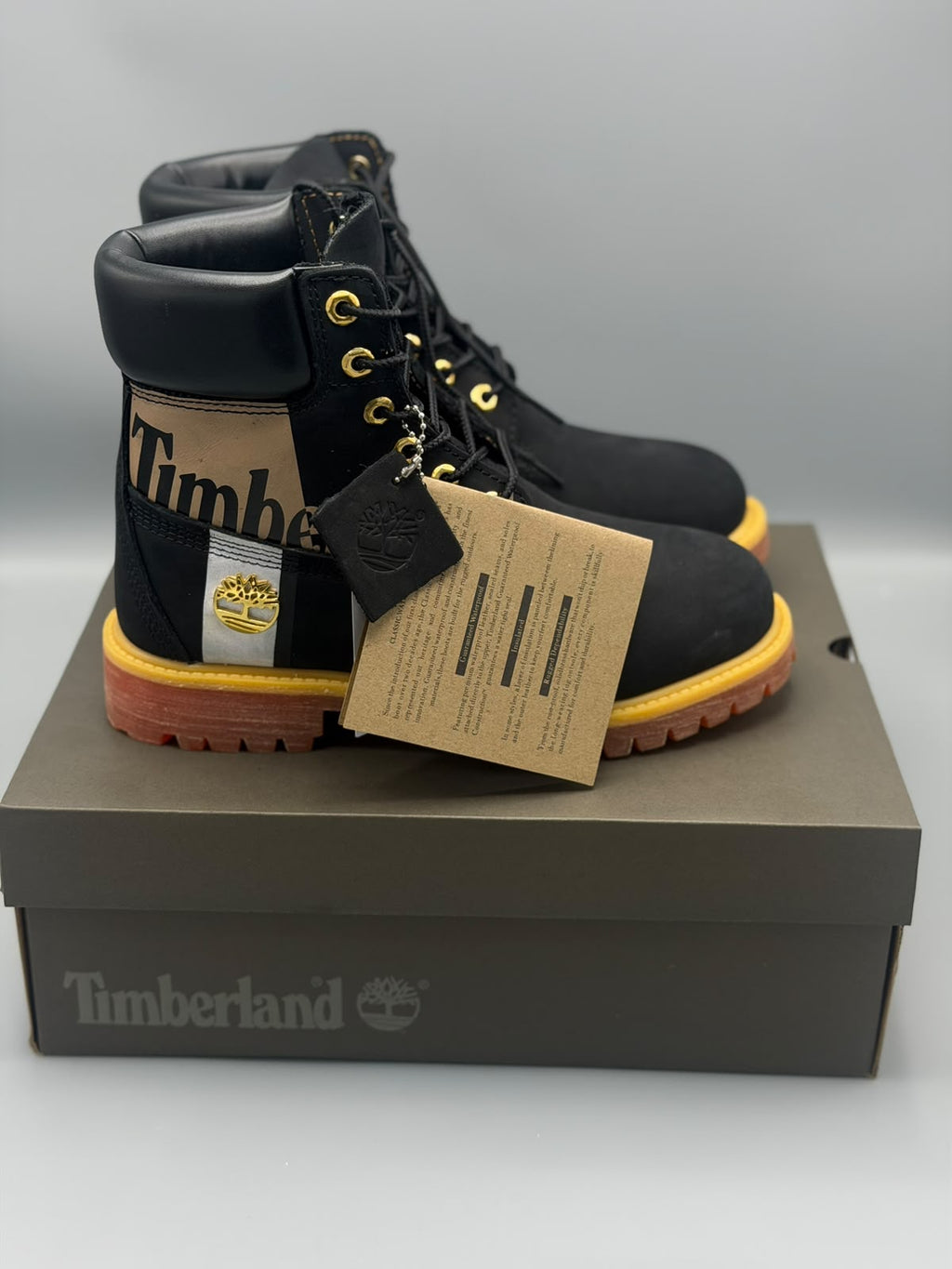 Bota Timberland Premium Logo – Negro / Gris / Blanco con Cafe