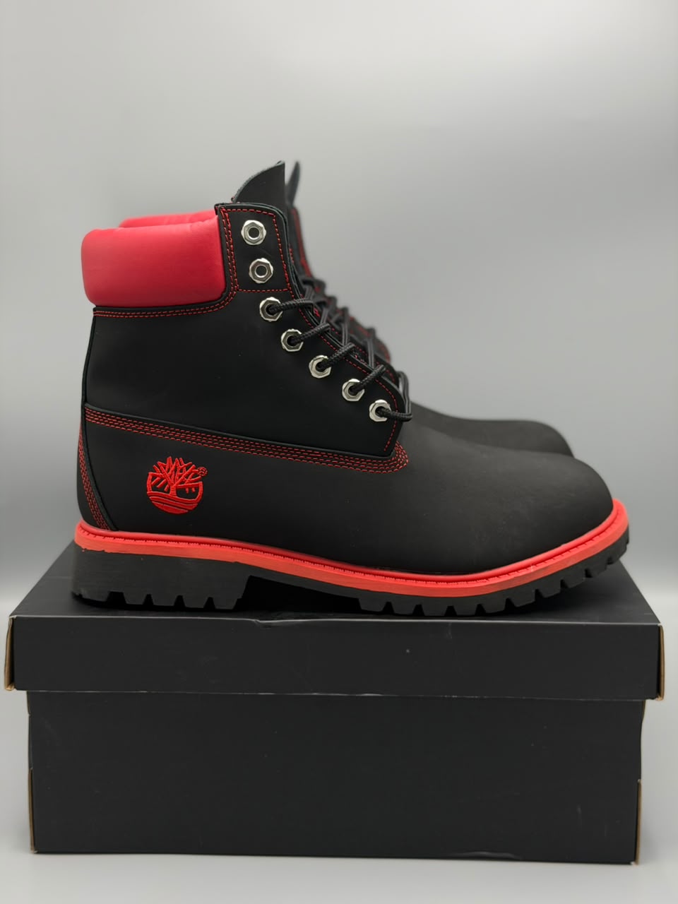 Bota Timberland 6-Inch – Negra con Rojo