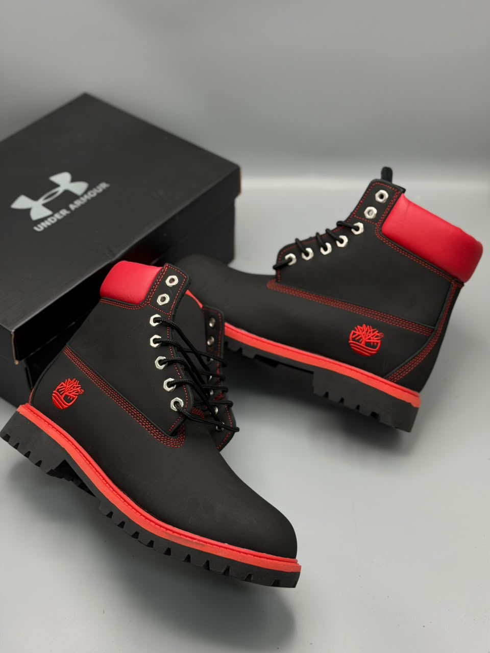 Bota Timberland 6-Inch – Negra con Rojo