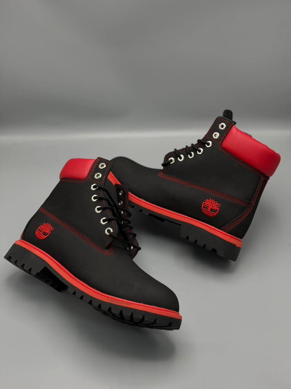 Bota Timberland 6-Inch – Negra con Rojo