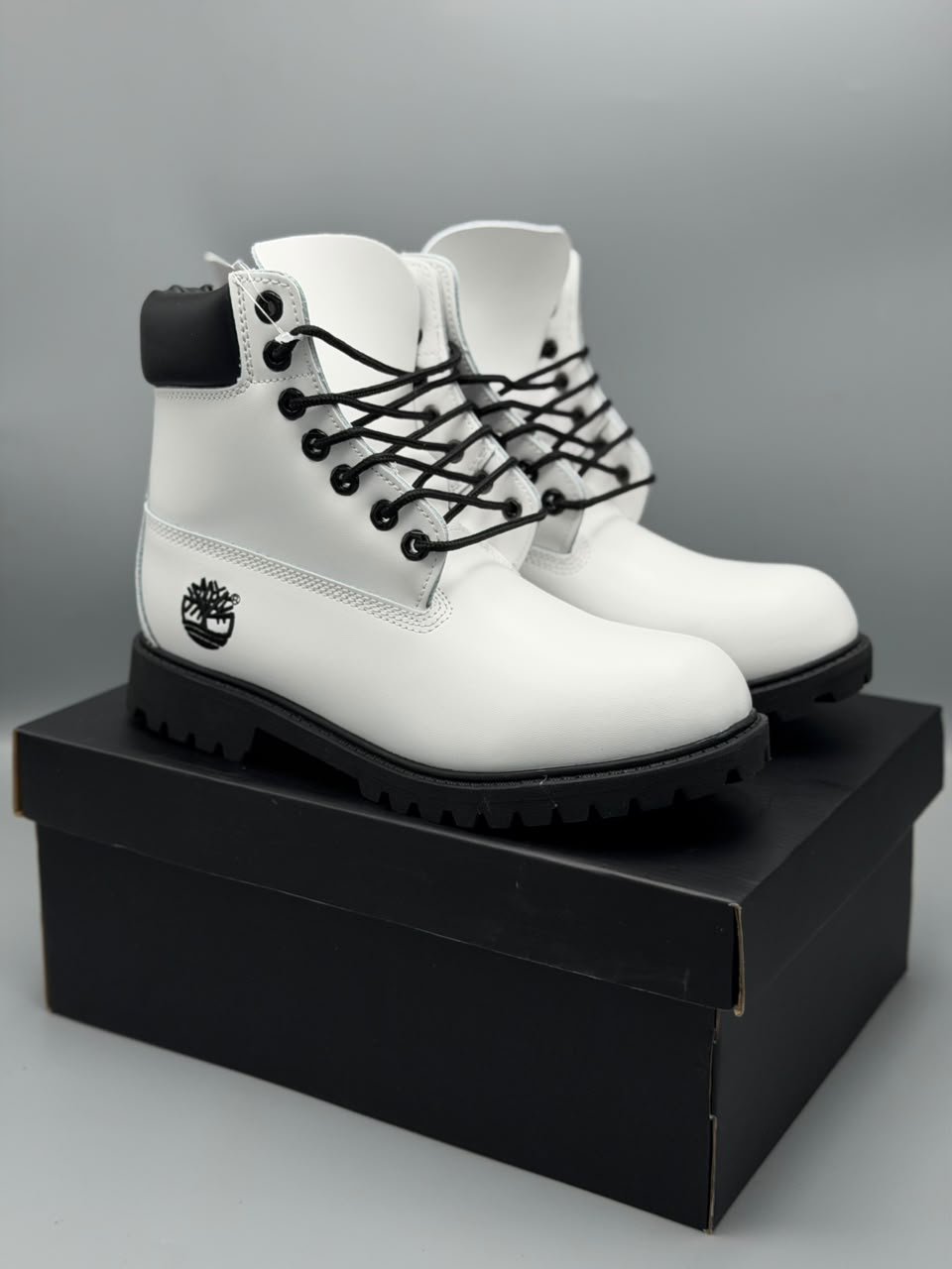 Bota Timberland 6-Inch – Blanca con Negro