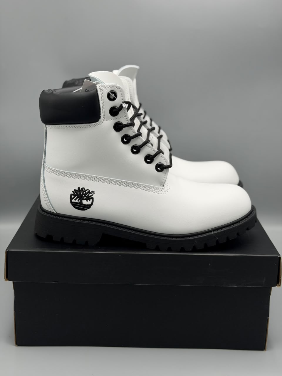 Bota Timberland 6-Inch – Blanca con Negro