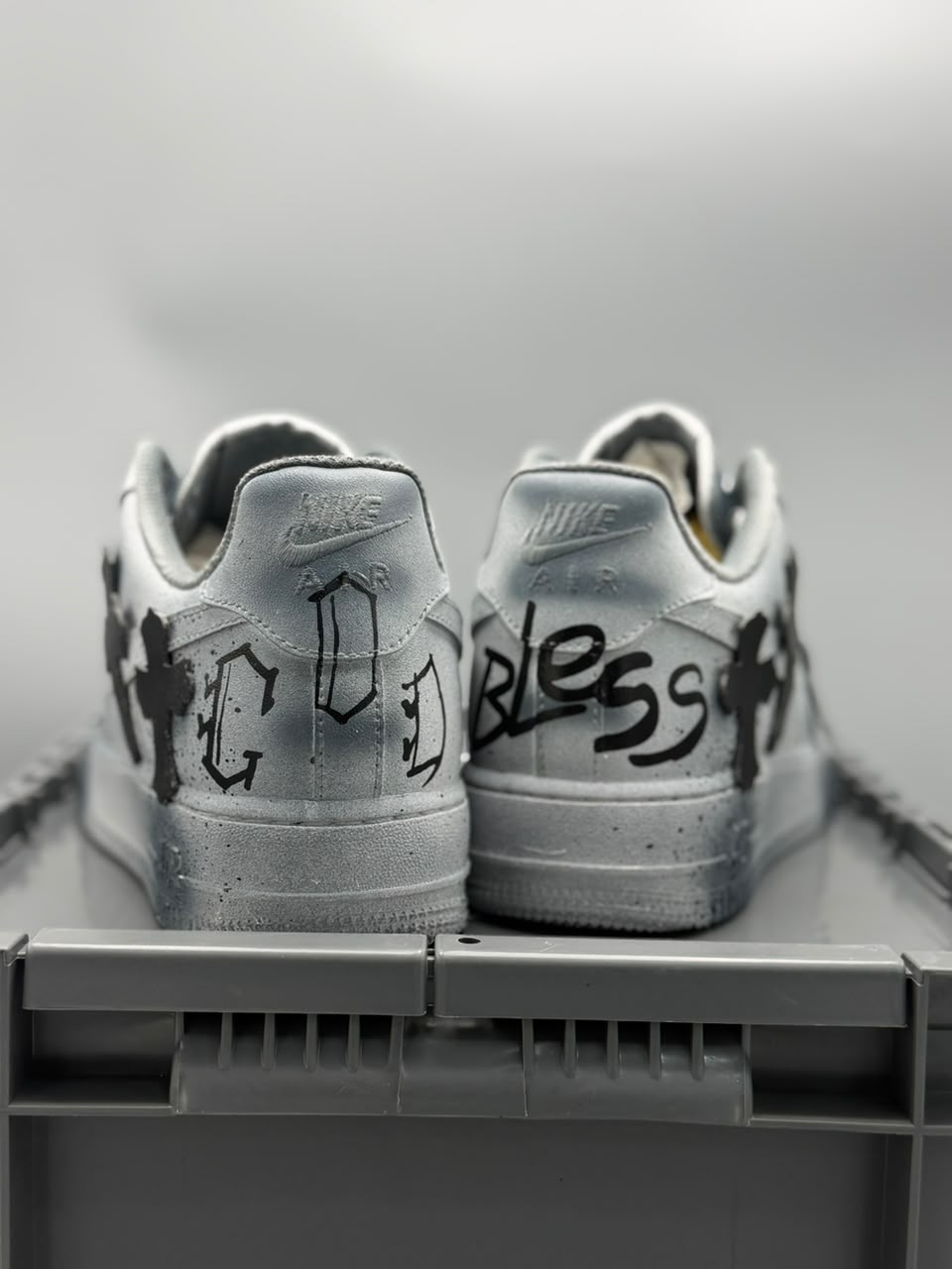Nike Air Force 1 x Chrome Hearts – Plateado / Negro