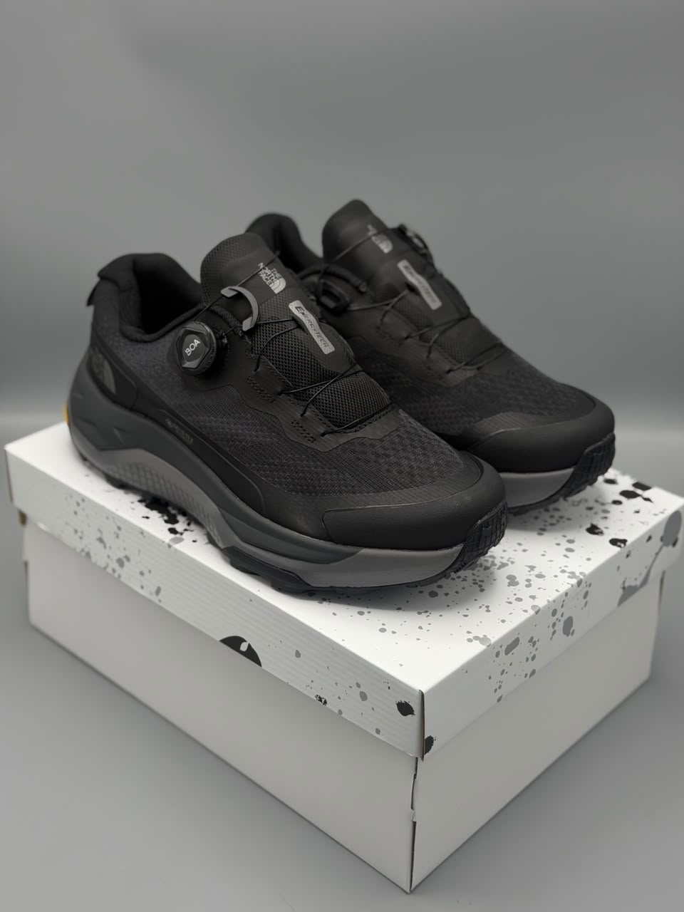 The North Face GORE-TEX – Negro / Gris Oscuro