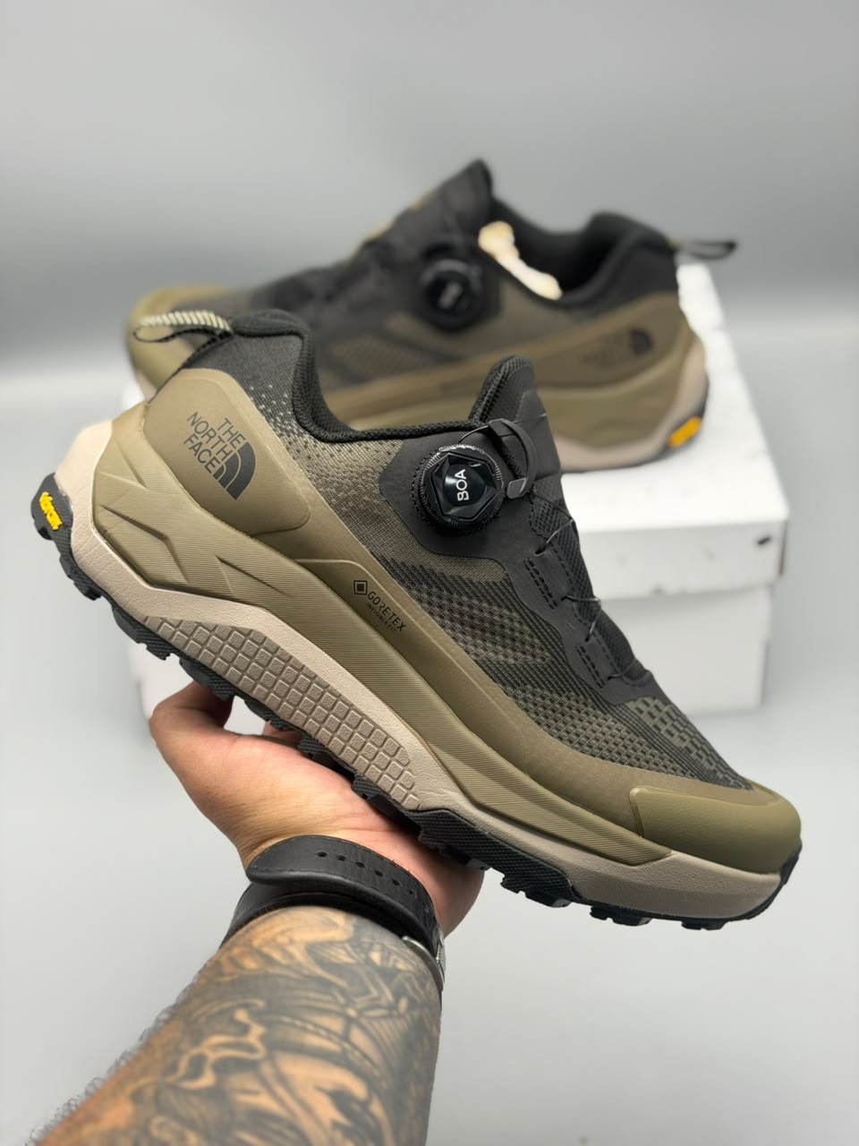 The North Face GORE-TEX – Verde Oliva / Negro / Beige