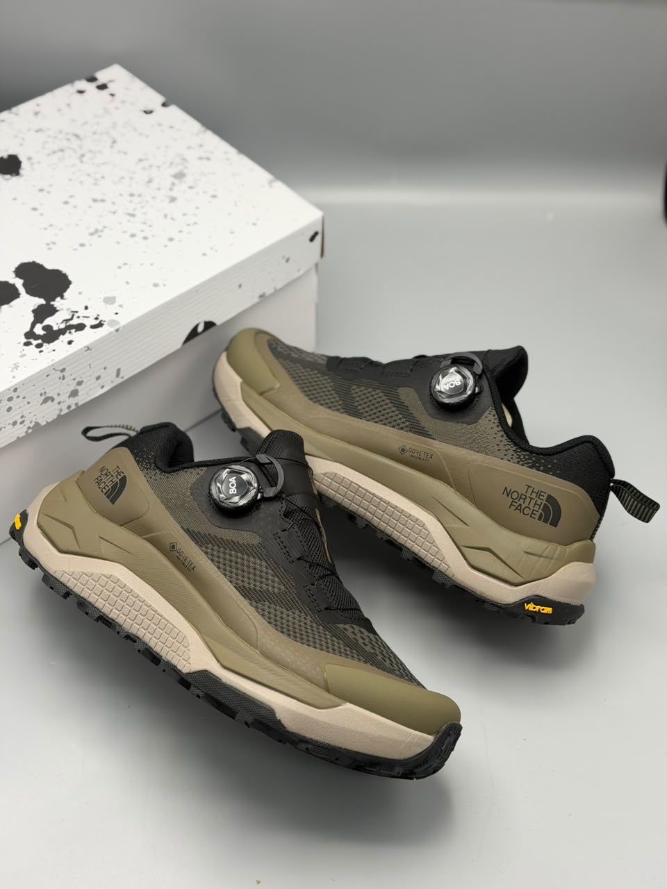 The North Face GORE-TEX – Verde Oliva / Negro / Beige