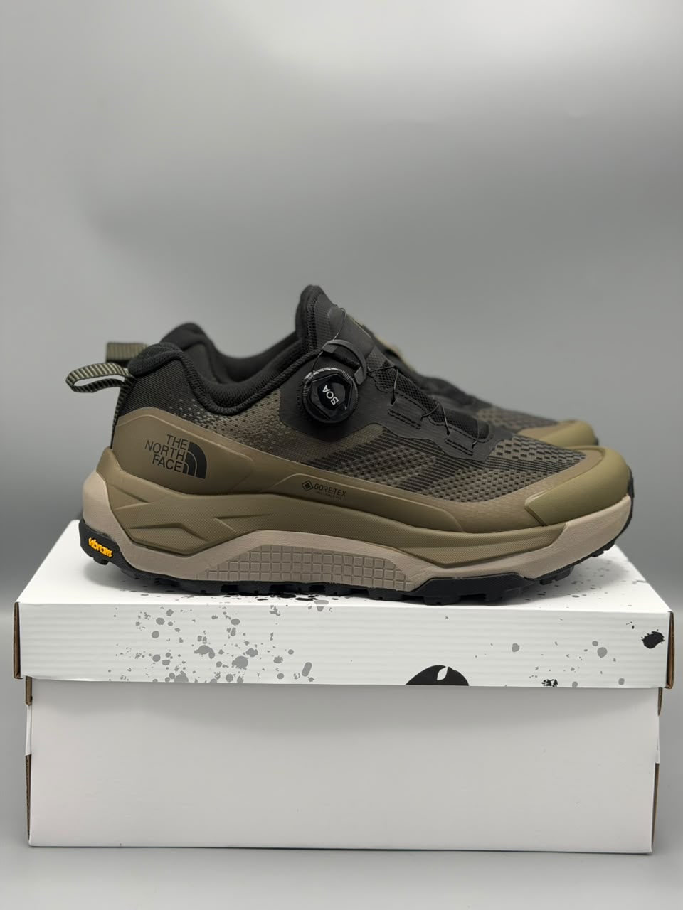 The North Face GORE-TEX – Verde Oliva / Negro / Beige