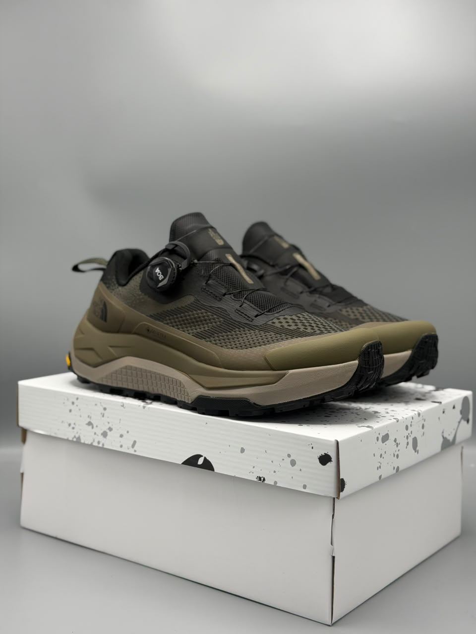 The North Face GORE-TEX – Verde Oliva / Negro / Beige
