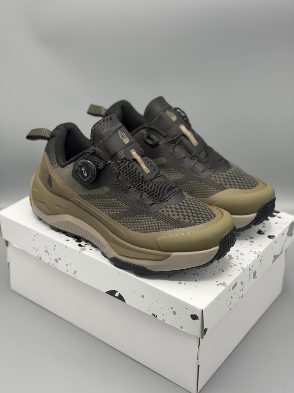 The North Face GORE-TEX – Verde Oliva / Negro / Beige