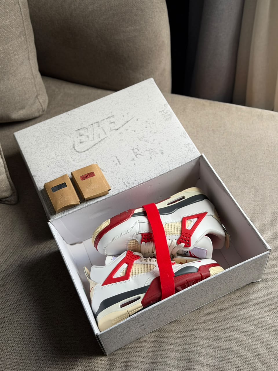 Air Jordan 4 Retro – Blanco, Rojo y Gris | Calidad G5