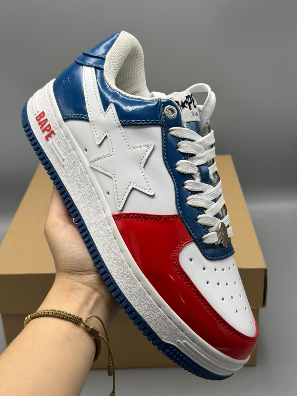 BAPE STA – Blanco, Azul y Rojo | Promociones